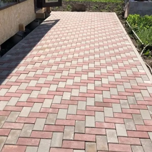 Սալիկապատ քարերի տեղադրում