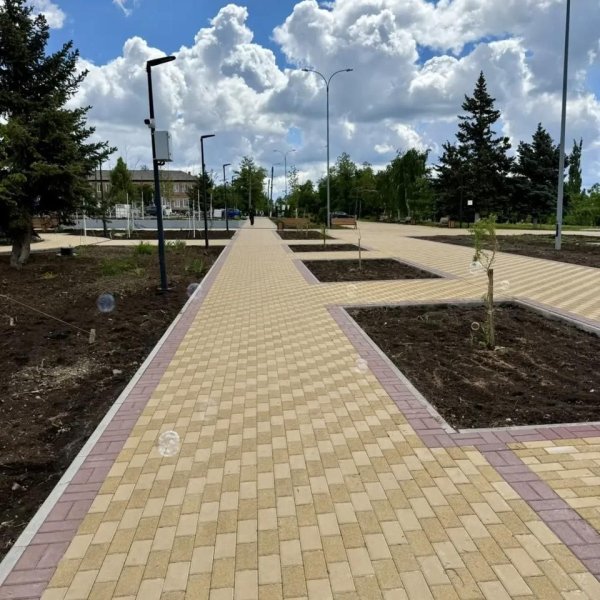 Սալիկապատ քարերի տեղադրում
